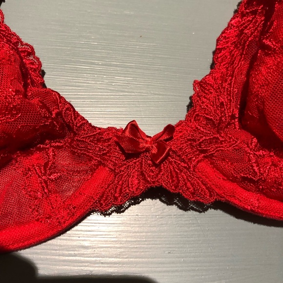 Beautiful lace bra size 34B - Picture 9 of 13